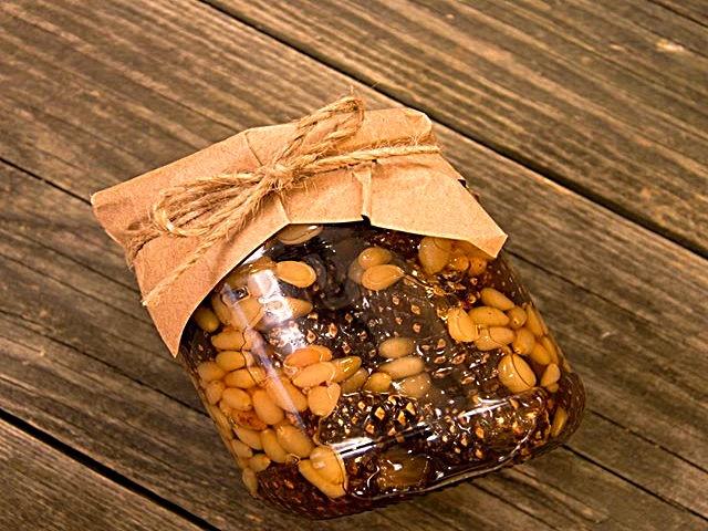 Варення із соснових шишок — корисні властивості і 9 способів його приготувати