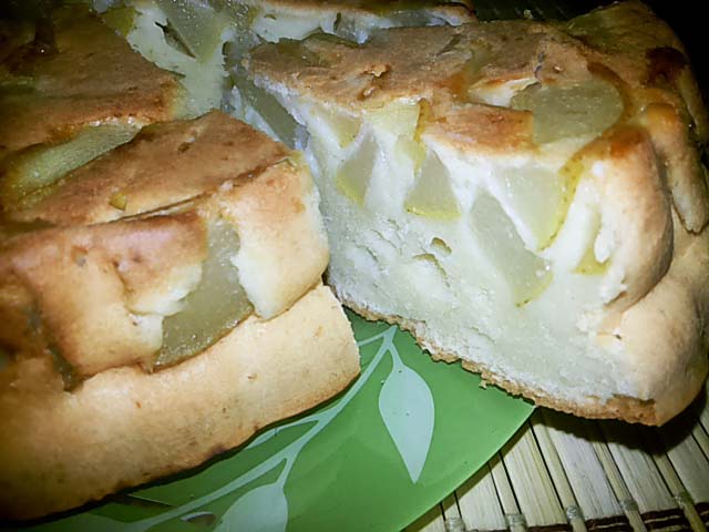 Грушевий пиріг – 4 простих і смачних домашніх рецепта