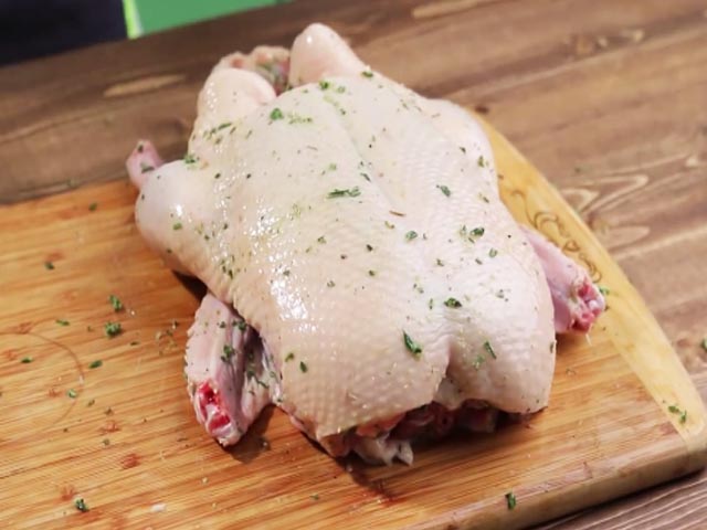 Качка з яблуками в духовці – 4 покрокових рецепти з фото