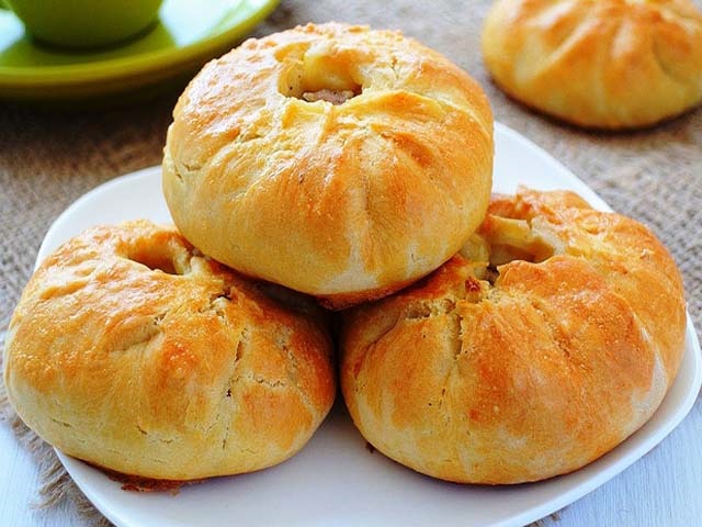 Як приготувати біляші з мясом в духовці. 6 смачних домашніх рецептів