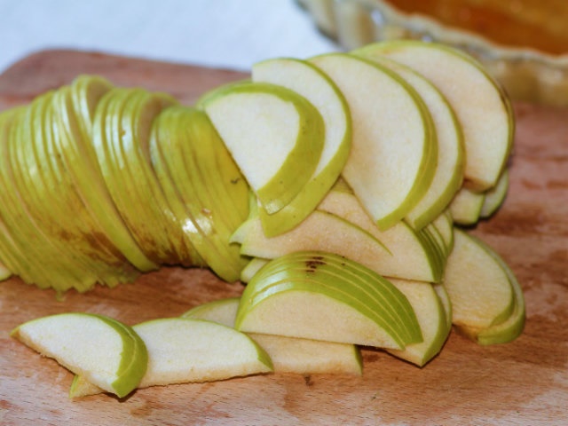 Прозоре варення з яблук часточками — 8 швидких рецептів на зиму