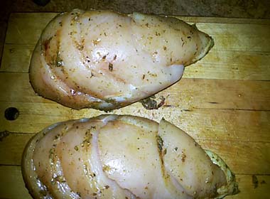 Курка з картоплею в духовці. Рецепти страв з курки