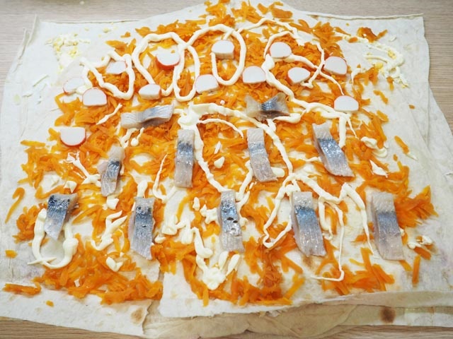 Салат Оселедець під шубою — 11 класичних рецептів з описом послідовності шарів