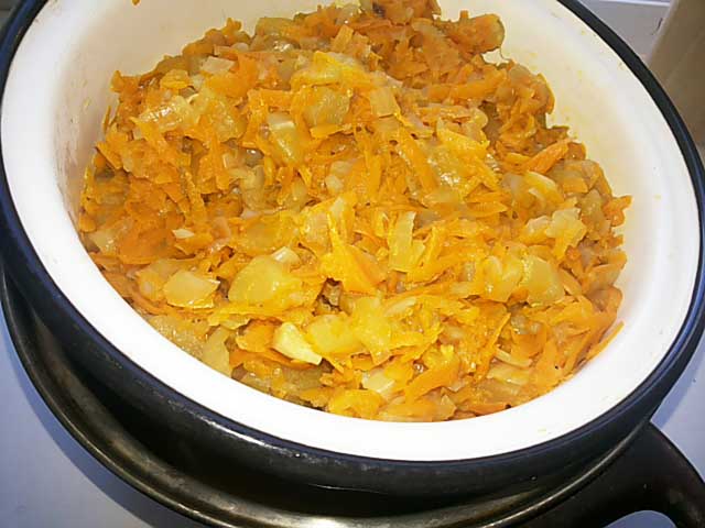 Кабачкова ікра на зиму – пальчики оближеш. 4 простих рецепта ікри з кабачків покроково