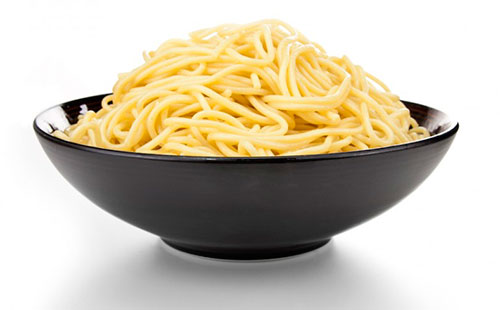 Солодка запіканка з макаронів: 3 рецепти для духовки і мультиварки