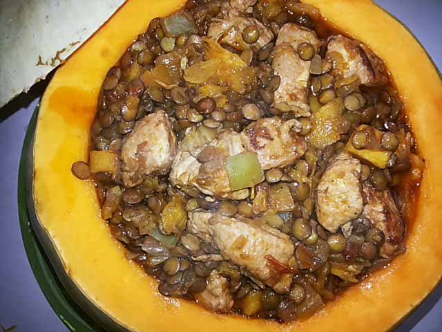 Фарширований гарбуз, запечений в духовці – 4 рецепти з фото