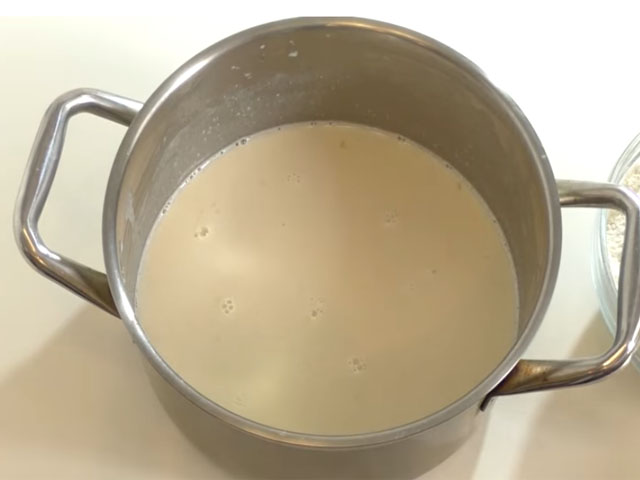 Пишні оладки на кефірі – 10 кращих і перевірених рецептів з фото і відео