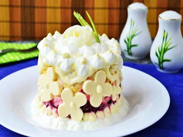 Салат Наречена — 7 неймовірно смачних класичних рецептів