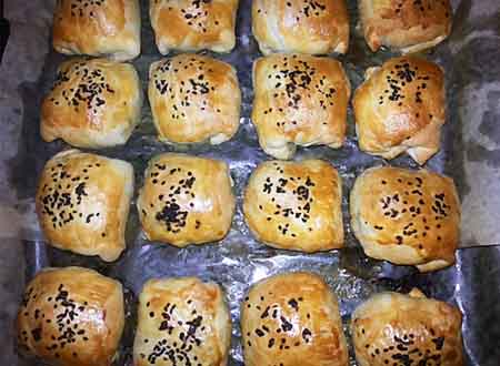 Пиріжки з листкового тіста з різними начинками, рецепти з фото