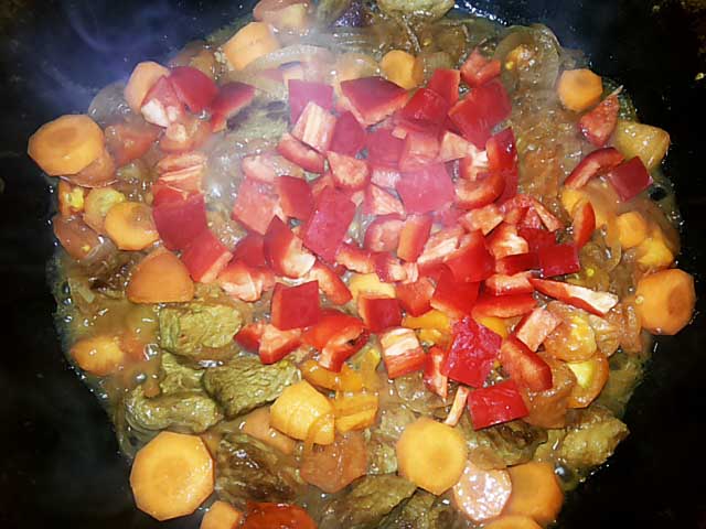 Фарширований гарбуз, запечений в духовці – 4 рецепти з фото