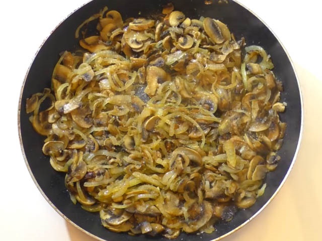 Салат Оселедець під шубою — 11 класичних рецептів з описом послідовності шарів