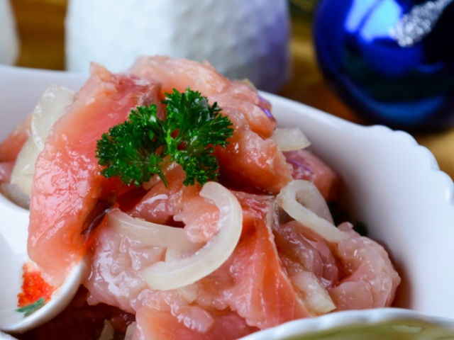 Як засолити горбушу — 7 смачних і швидких рецептів засолу в домашніх умовах