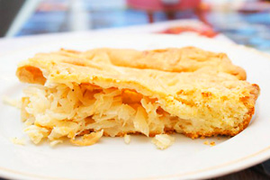 Пиріг з капустою в мультиварці: 3 смачних рецепта