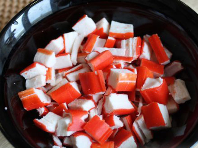 Салати з консервованих печериць: смачні рецепти, прості в приготуванні