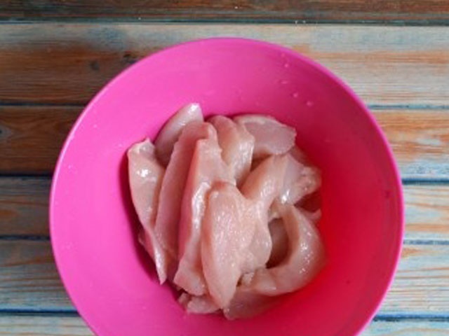 Шашлик з курки в духовці — 9 рецептів приготування на шпажках