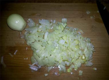 Як приготувати смачну тушковану картоплю без м’яса. Покроковий рецепт з фото