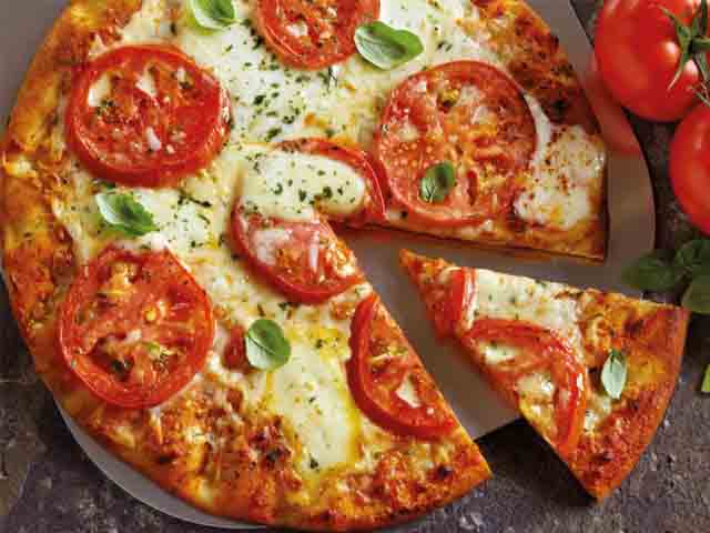 Тісто для піци – 10 простих і смачних рецептів в домашніх умовах