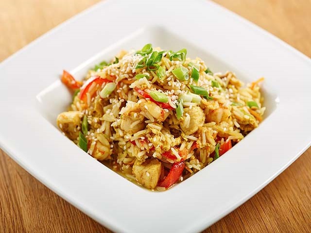 Курка з рисом в мультиварці — 6 простих і смачних покрокових рецептів