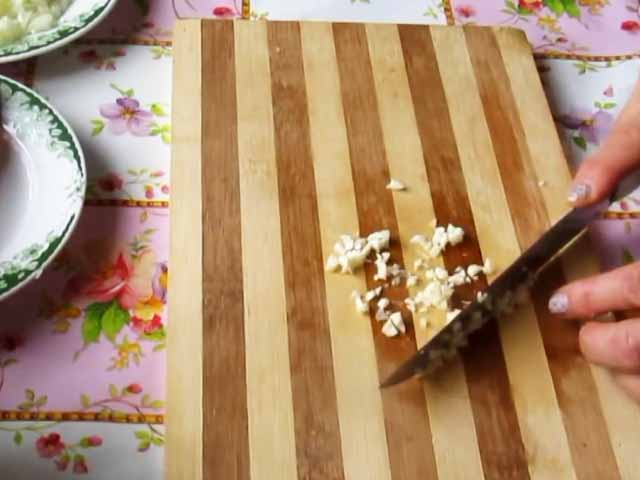 Тефтелі з підливою – 8 кращих кулінарних рецептів