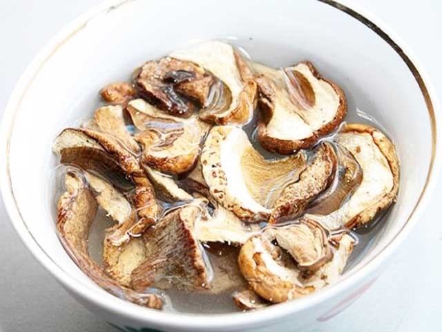 Грибний суп з сушених грибів: 10 найбільш смачних рецептів