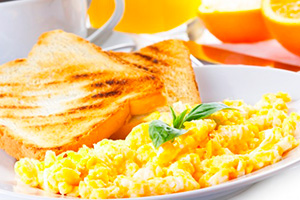 Яєчня в мультиварці і тонкощі приготування