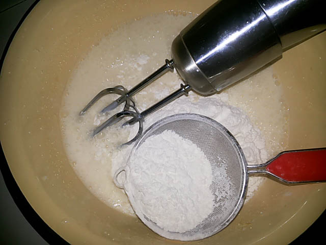 Грушевий пиріг – 4 простих і смачних домашніх рецепта