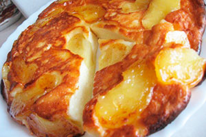 Сирна запіканка з яблуками в духовці і мультиварці. Рецепт сирного пирога з яблуками