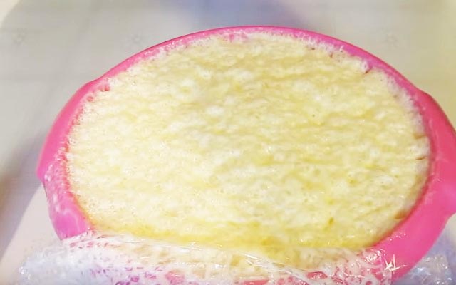 Млинці на сироватці — 8 рецептів дуже смачних млинців з дірочками