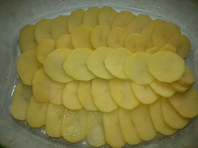 Курка з картоплею в духовці. Як смачно запекти курку з картоплею і грибами