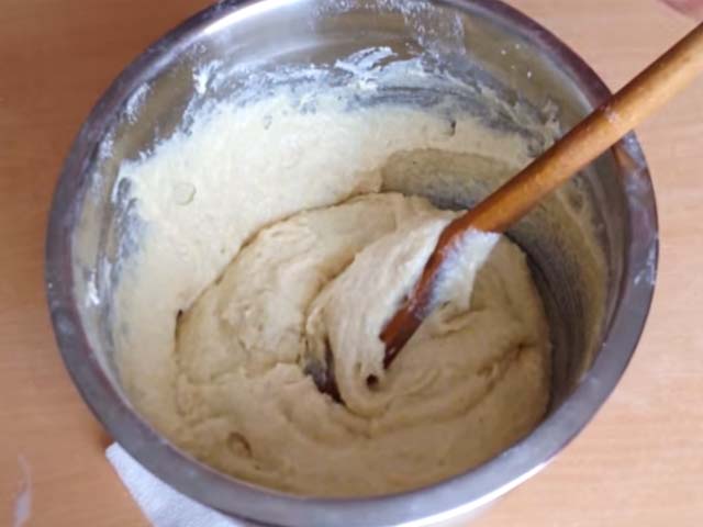 Пишні оладки на кефірі – 10 кращих і перевірених рецептів з фото і відео