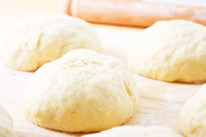 Тісто для пельменів без яєць: 6 рецептів