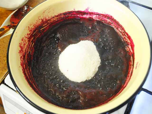 Варення з чорниці – 8 простих рецептів на зиму