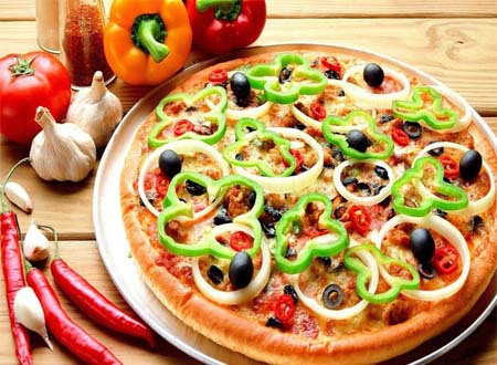 Піца в домашніх умовах в духовці – рецепти приготування