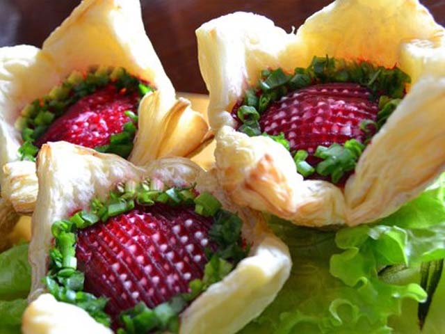 Салат Оселедець під шубою — 11 класичних рецептів з описом послідовності шарів