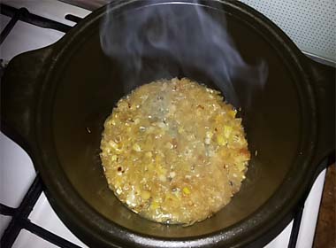 Як приготувати смачну тушковану картоплю без м’яса. Покроковий рецепт з фото