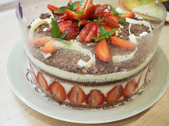 Торт Фрезє — рецепт приготування торта з полуницею в домашніх умовах