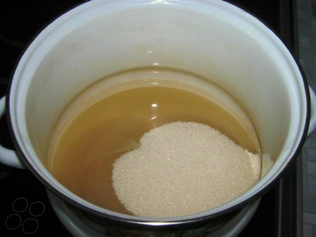 Прозоре варення з яблук часточками — 8 швидких рецептів на зиму