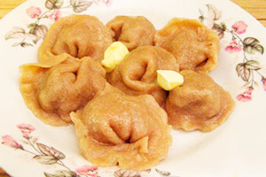 Тісто для пельменів на воді: 6 рецептів та особливості приготування