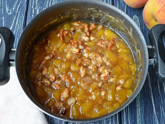 Варення з персиків — прості рецепти заготівлі на зиму