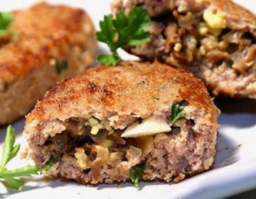 Котлети, оладки, запіканка і млинці з гречаної каші: 4 рецепта