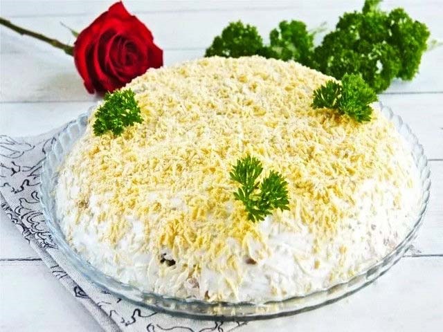 Салат Наречена — 7 неймовірно смачних класичних рецептів