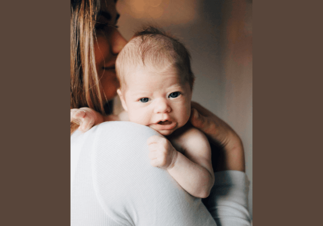 Дитина на плечі