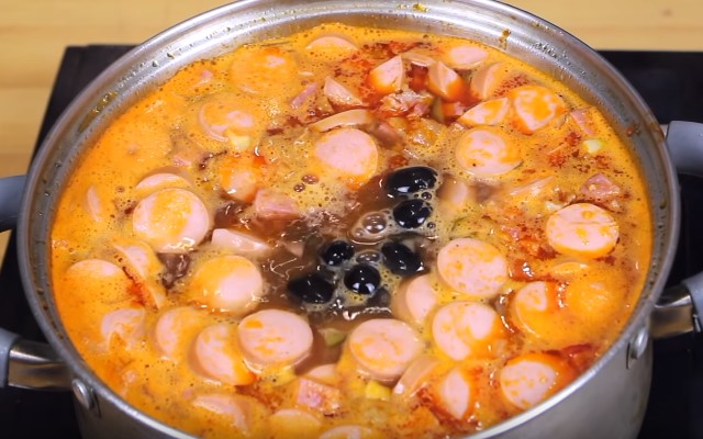 Збірна м’ясна солянка — 7 класичних рецептів приготування