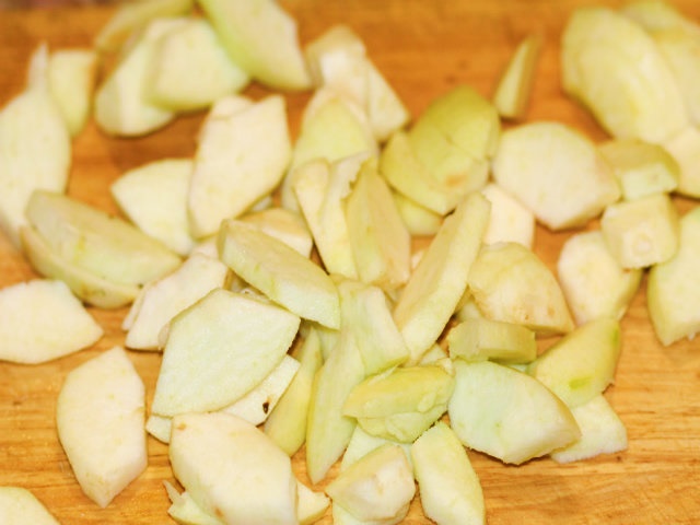 Прозоре варення з яблук часточками — 8 швидких рецептів на зиму