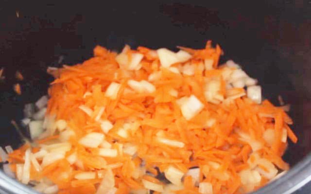 Гуляш зі свинини з підливою — 7 простих і смачних рецептів