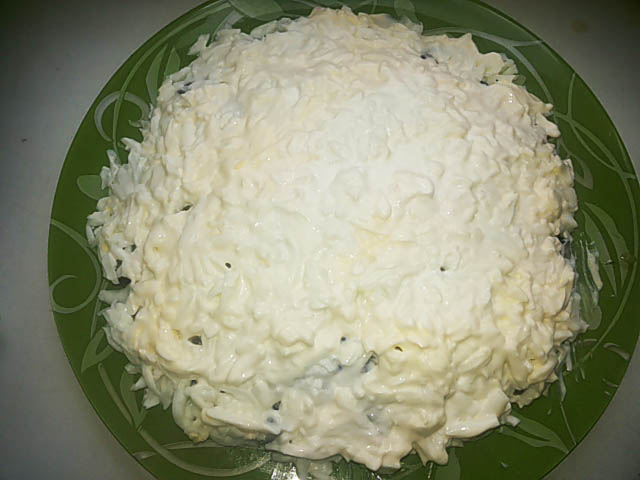 Салат “Соняшник” з чіпсами. Класичний покроковий рецепт з фото