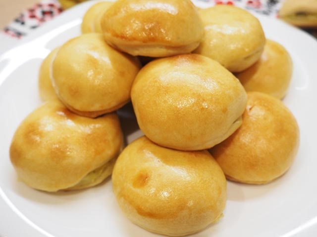 Пиріжки з картоплею в духовці — простий і смачний рецепт швидкого приготування