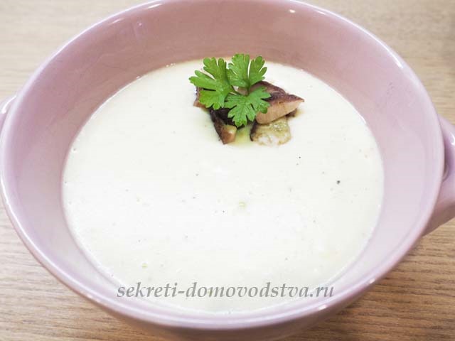 Картопляний суп-пюре з білими грибами