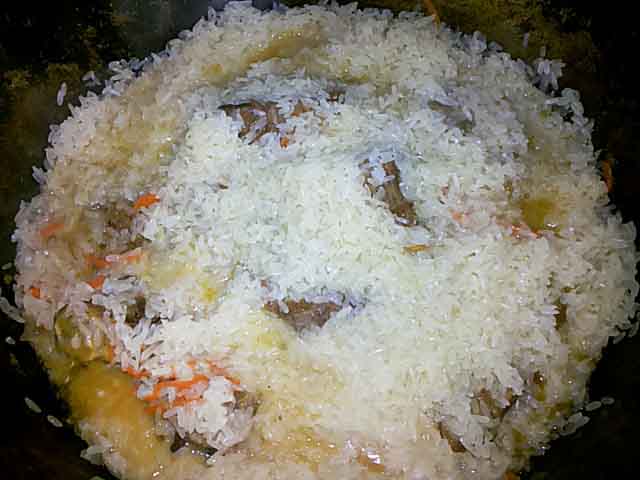 Як приготувати плов – 6 смачних рецептів справжнього узбецького плову