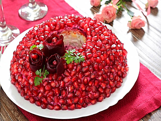 Салат Гранатовий браслет — дуже смачні класичні рецепти